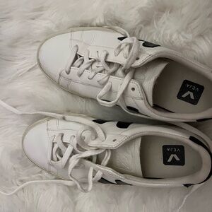 Veja White and Black Casual Sneakers
